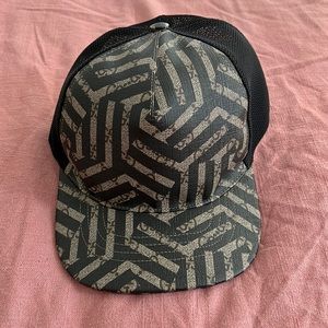 GUCCI
GG Supreme Monogram Caleido Baseball Hat L Black